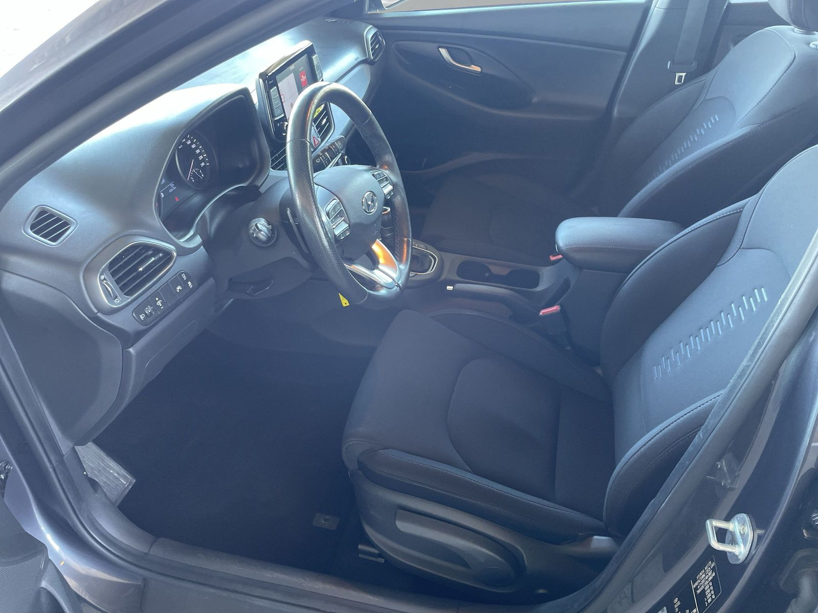 i30 1.4 T-GDI PASSION+ NAVI+PDC+KAMERA+SHZ+ALLW+