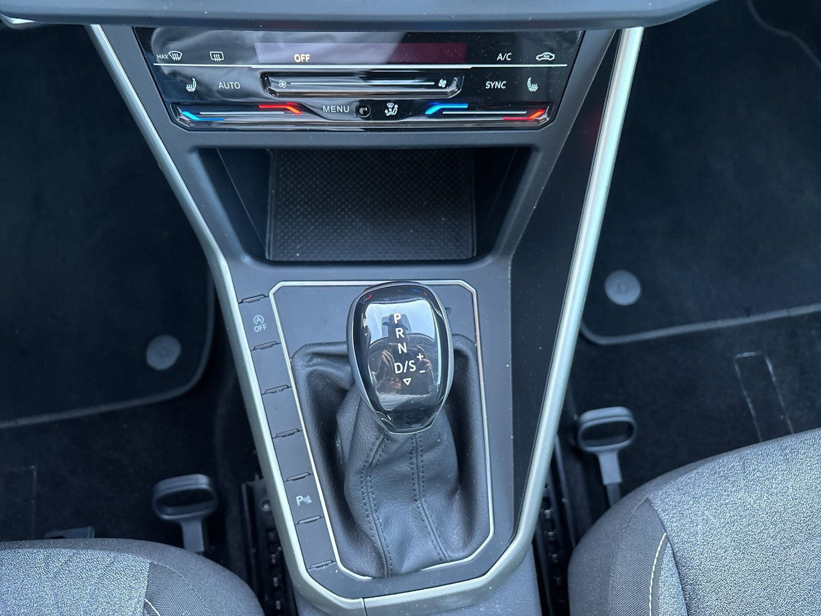 Polo Move 1.0+CARPLAY+PDC+NAV+LED+ALU