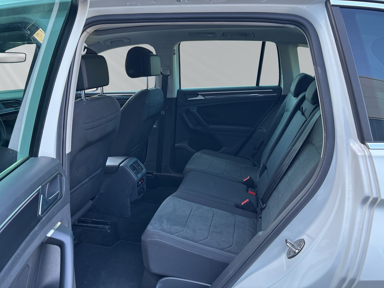 Tiguan Elegance 1.5+NAV+PDC+CAM+KLIM+