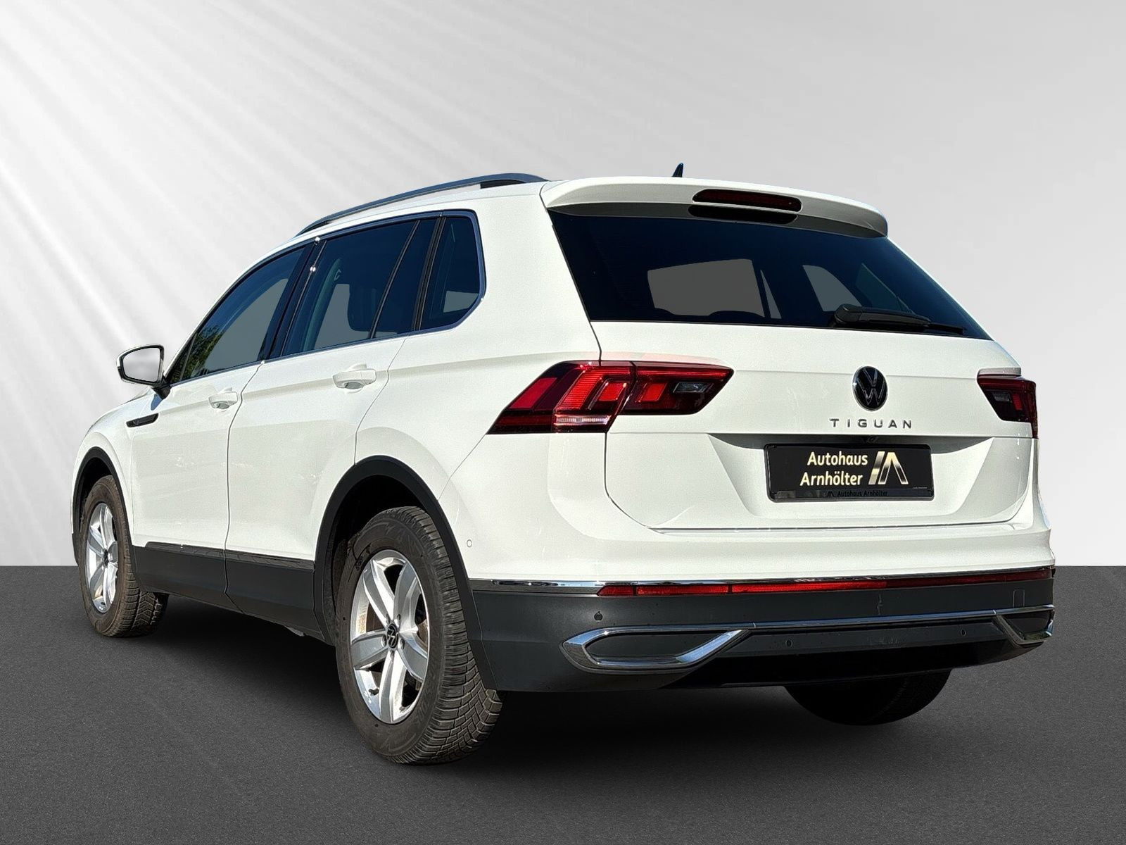 Tiguan Elegance 1.5+NAV+PDC+CAM+KLIM+