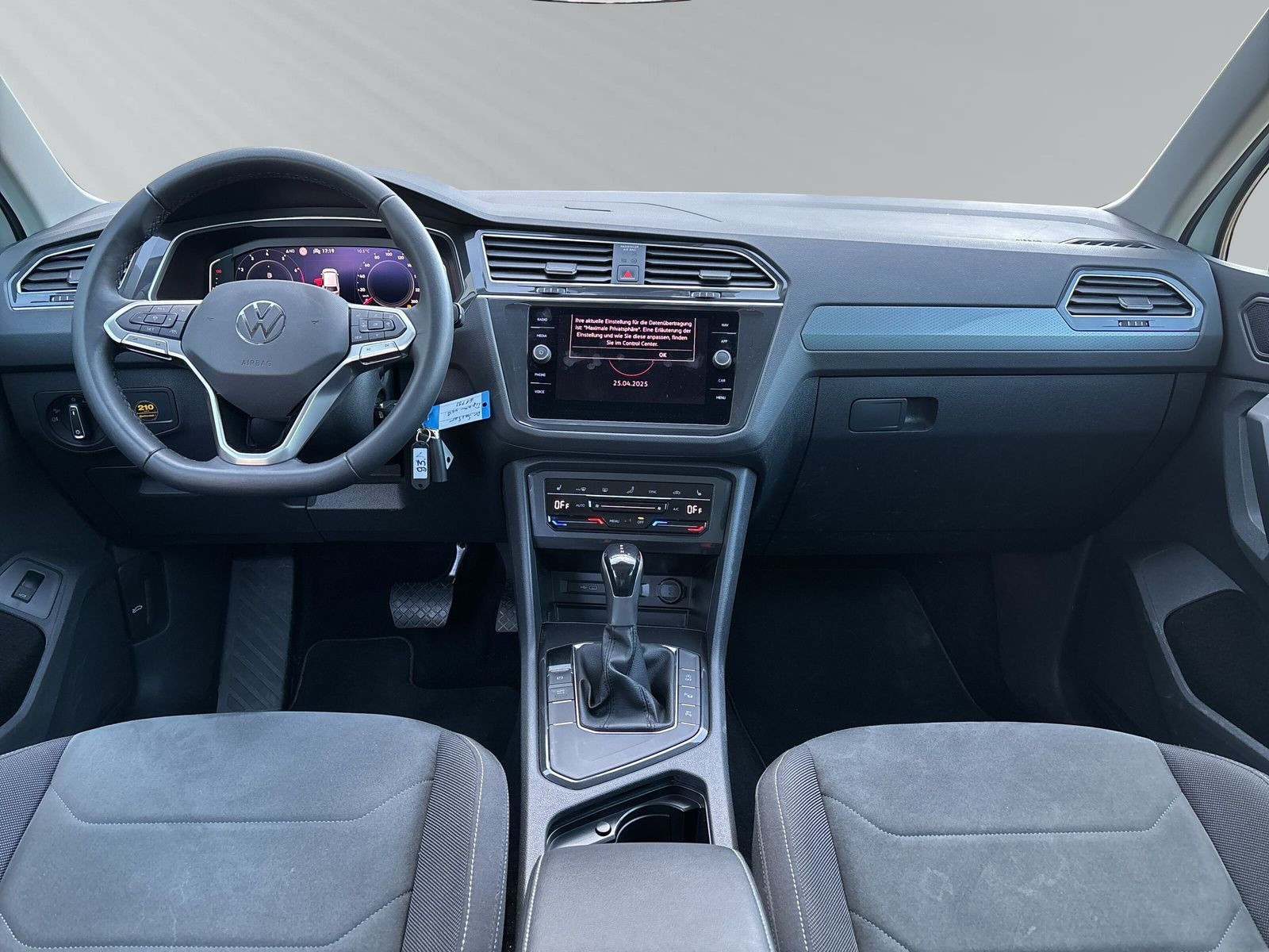 Tiguan Elegance 1.5+NAV+PDC+CAM+KLIM+