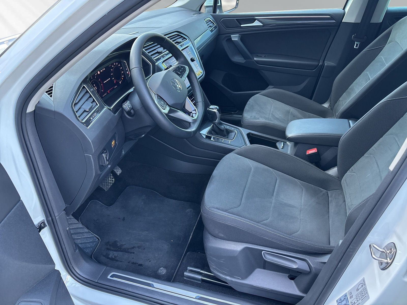 Tiguan Elegance 1.5+NAV+PDC+CAM+KLIM+
