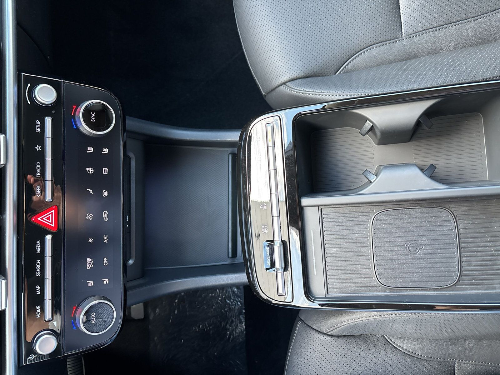 TUCSON PHEV 1.6 7DCT Prime Assist.P+Panorama+ECS