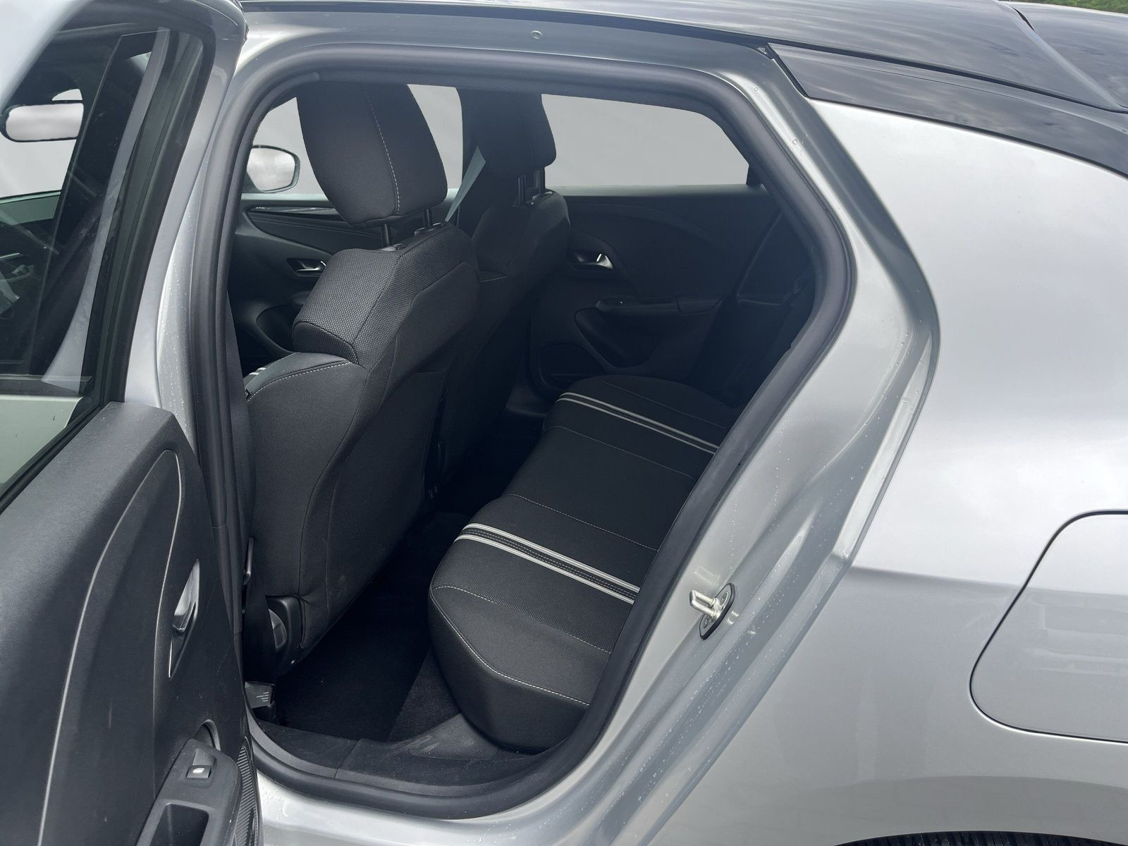 Corsa GS 1.2 CAM+PDC+NAV+TOTWINKEL+CARPLAY+