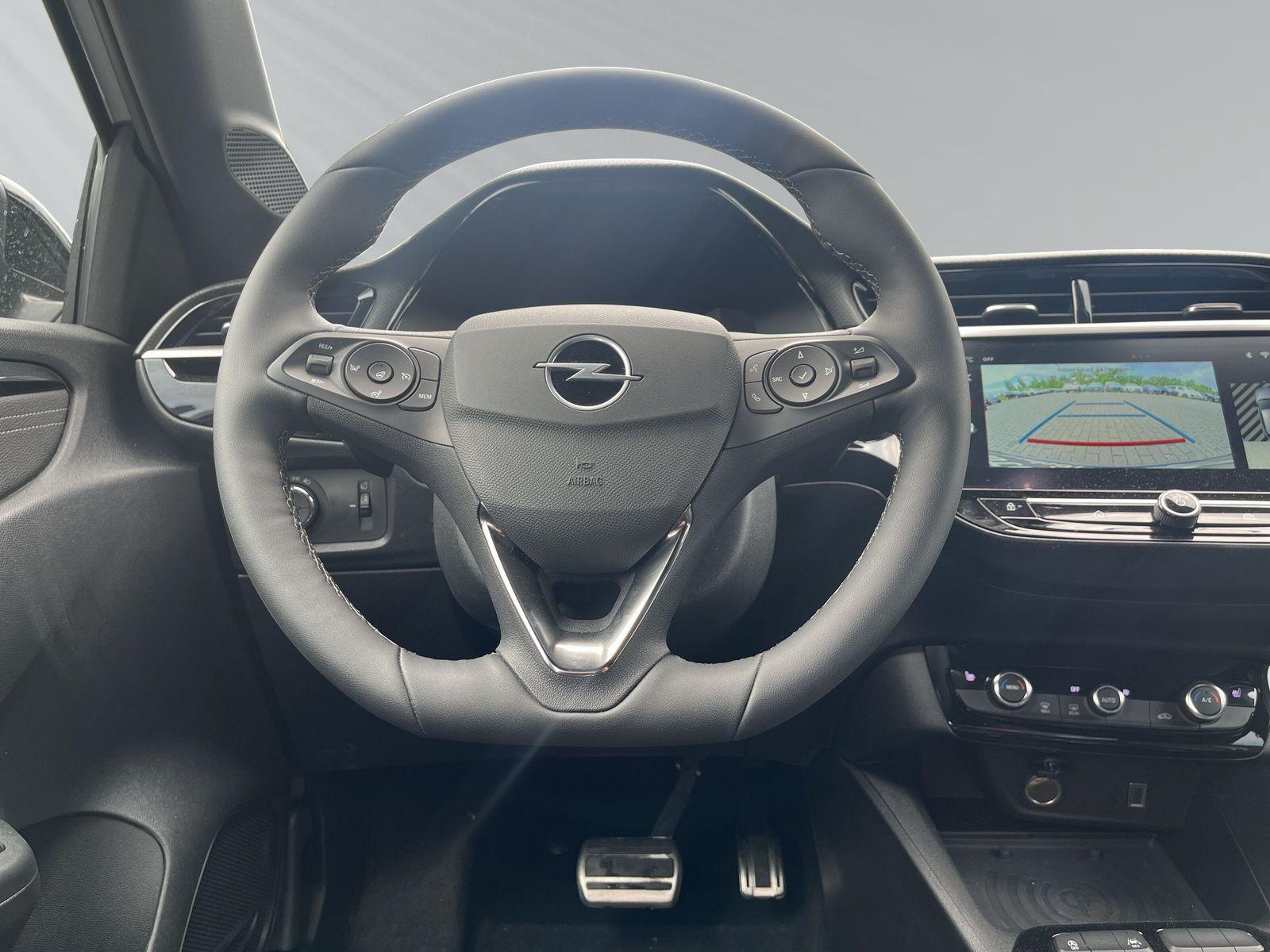 Corsa GS 1.2 CAM+PDC+NAV+TOTWINKEL+CARPLAY+