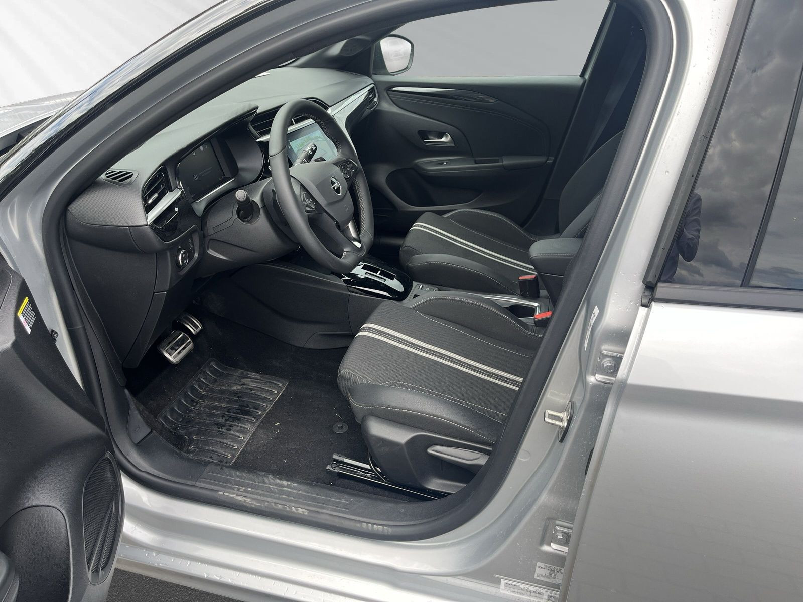 Corsa GS 1.2 CAM+PDC+NAV+TOTWINKEL+CARPLAY+