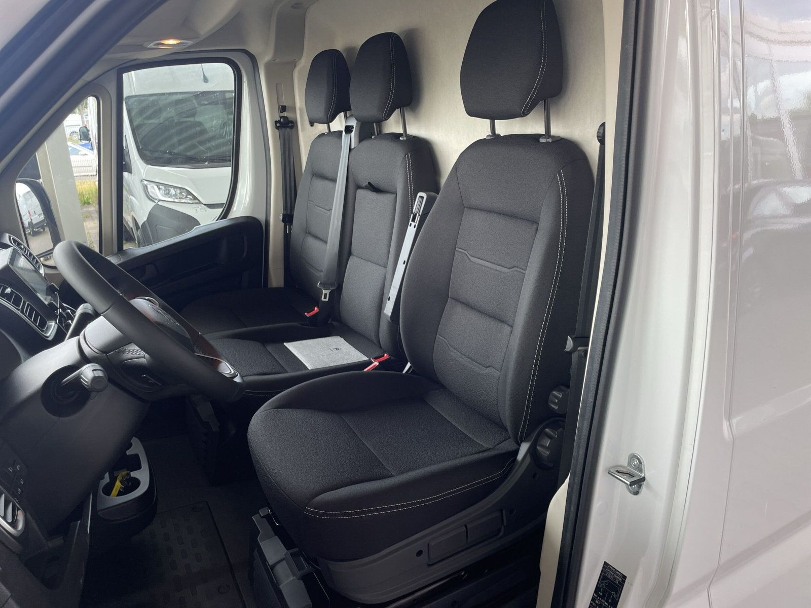 Jumper 2.2 BlueHdi140 Manuell L2H2 33 KLIMA+AHK+