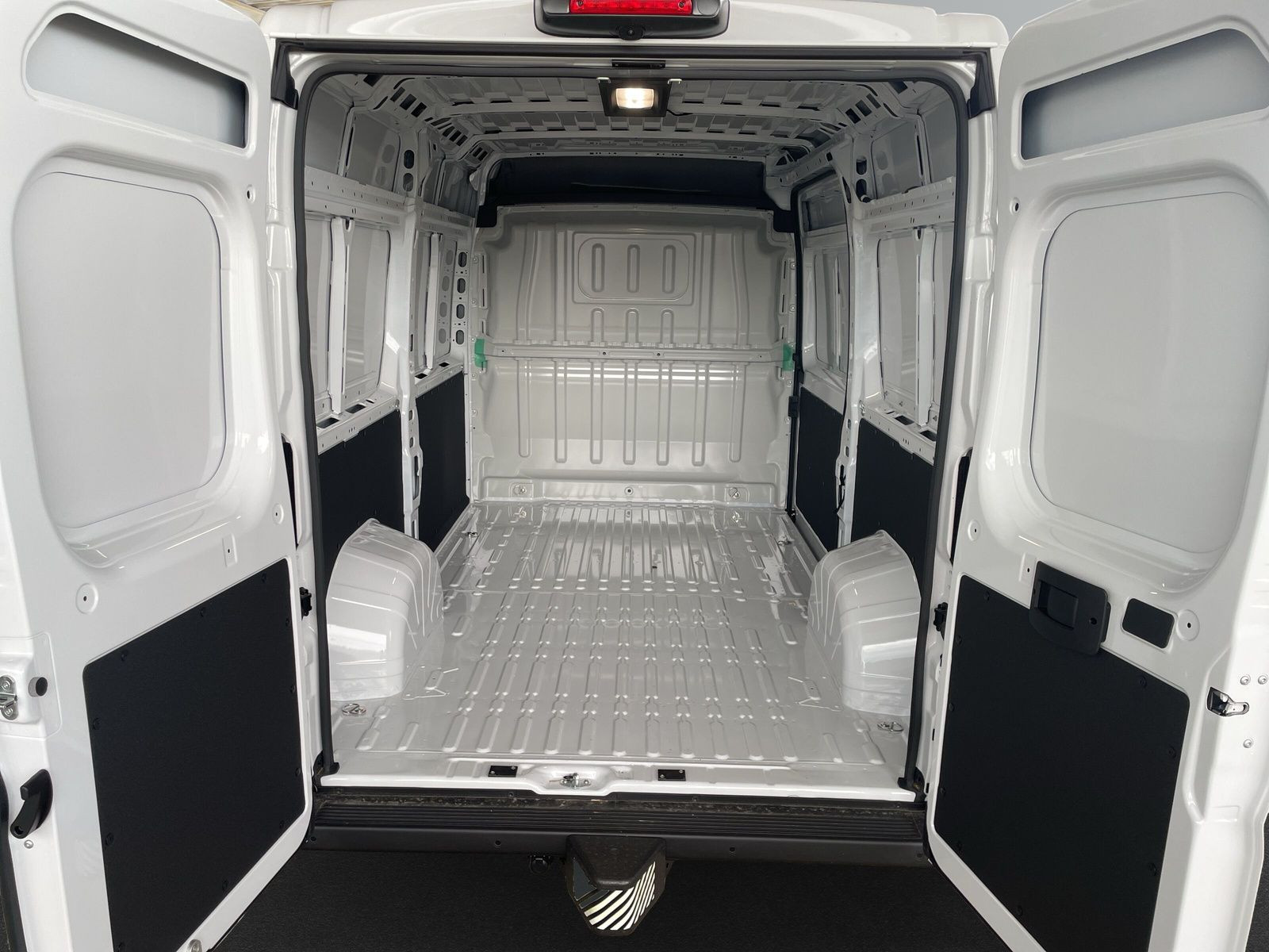 Jumper 2.2 BlueHdi140 Manuell L2H2 33 KLIMA+AHK+