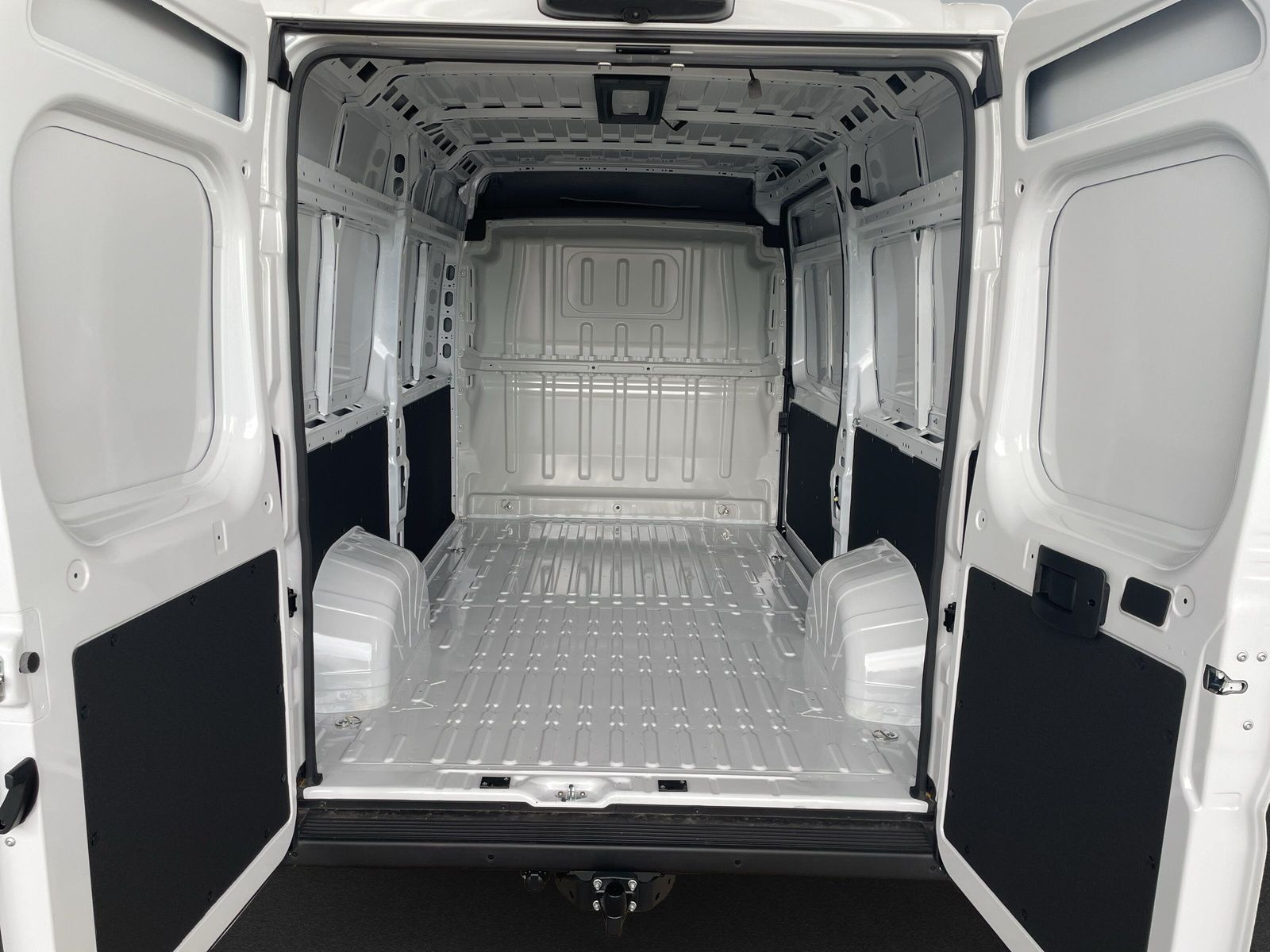 Jumper 2.2 BlueHdi140 L2H2 8-Gang Automatik AHK+