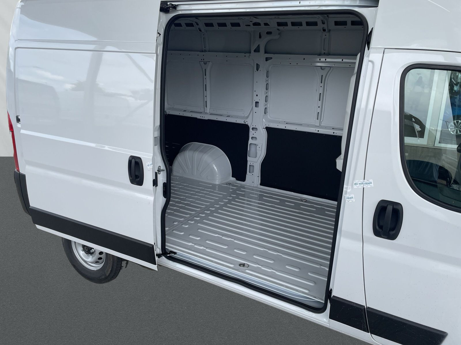 Jumper 2.2 BlueHdi140 L2H2 8-Gang Automatik AHK+