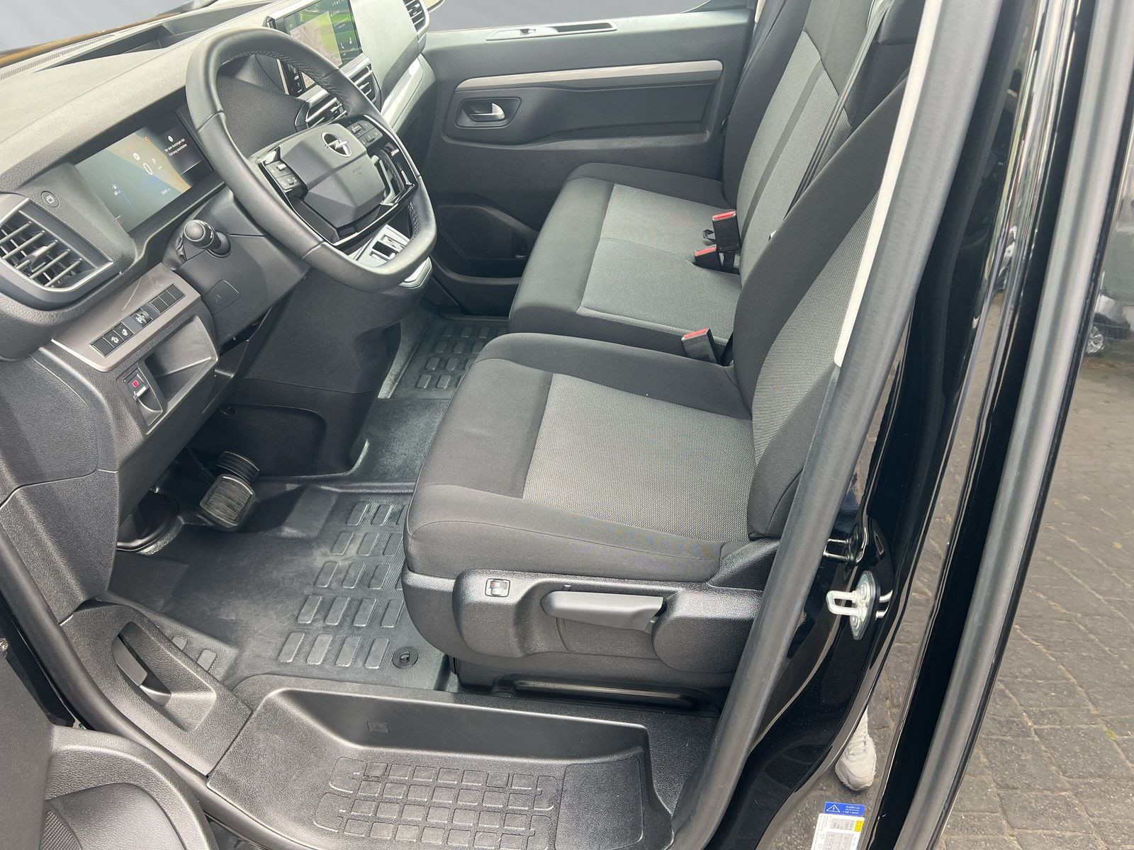 ZAFIRA LIFE EDITION XL 2.0 S/S AT8 +9SITZ+SHZ+
