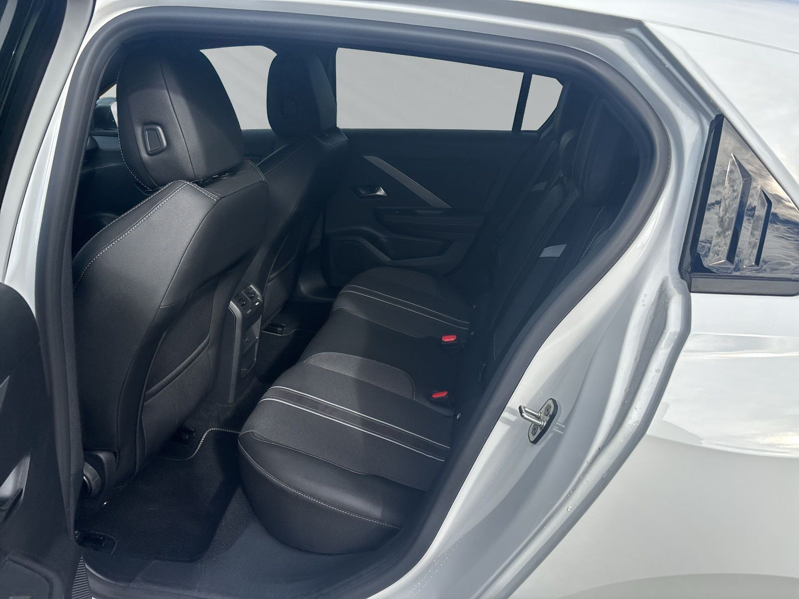 ASTRA L 5T GS 1.2 TURBO KLIMA+PDC+KAMERA+SHZ+AT8