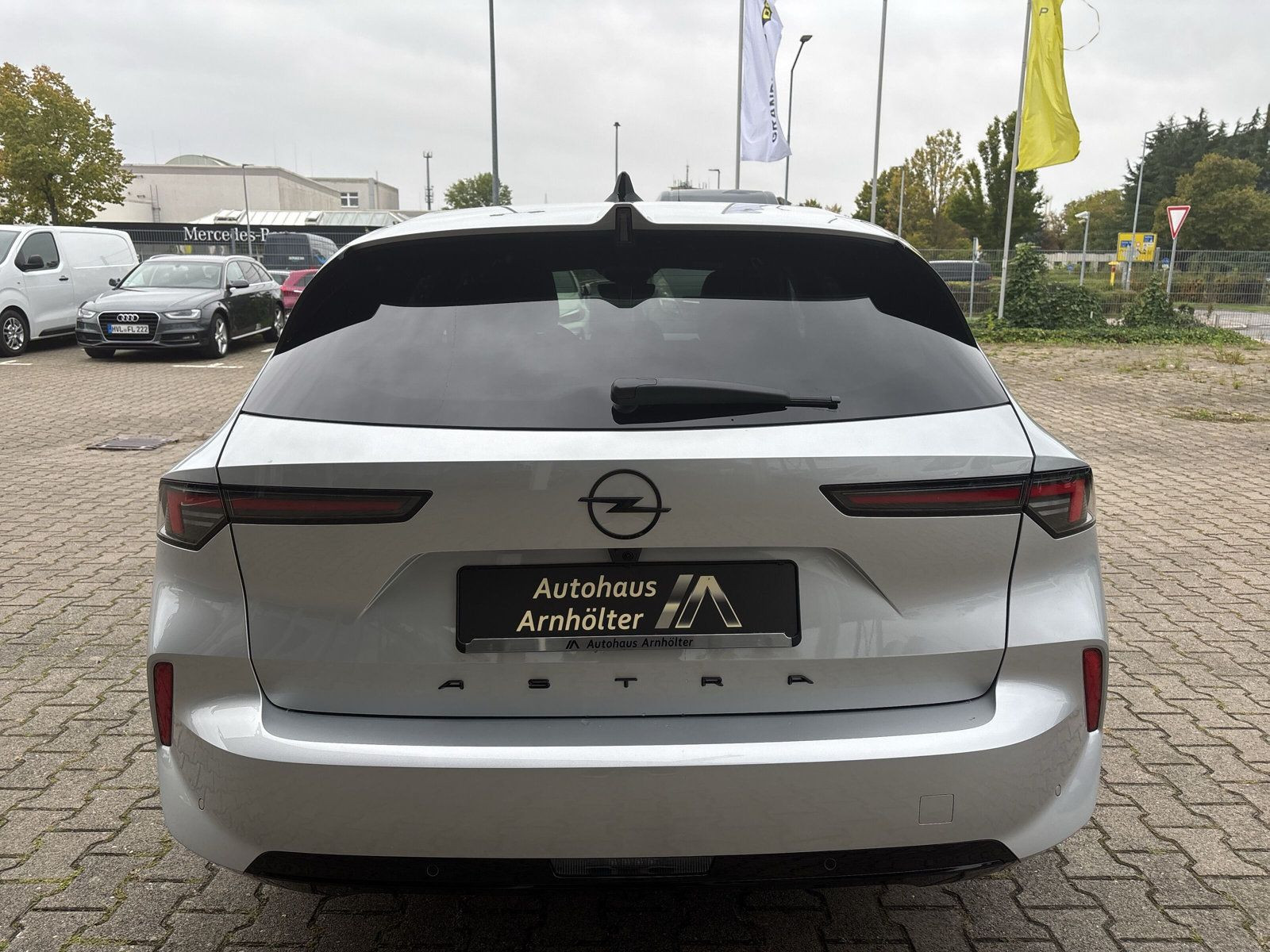 ASTRA L ST GS 1.2 131 PS Klima+KAMERA+PDC+NAVI++