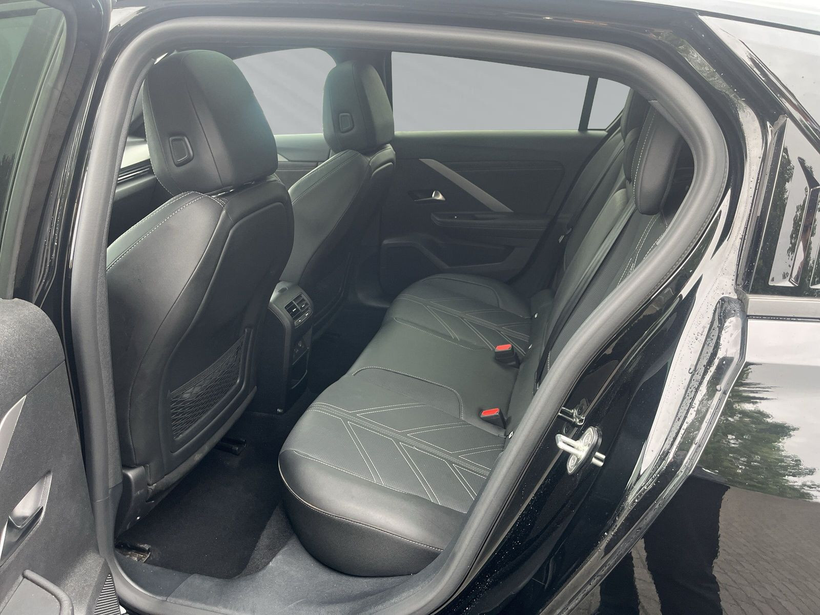ASTRA L ST ULTIMATE 1.2 AT8+CAM+CARPLAY+PANO+PDC