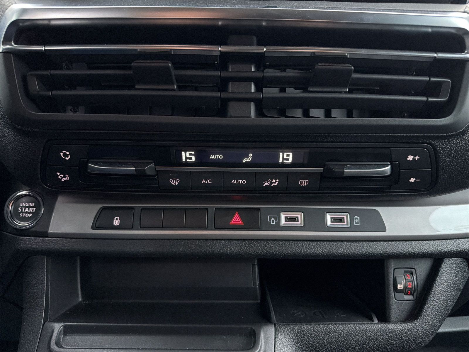 ZAFIRA LIFE EDITION XL 2.0 S/S AT8 +9SITZ+SHZ+