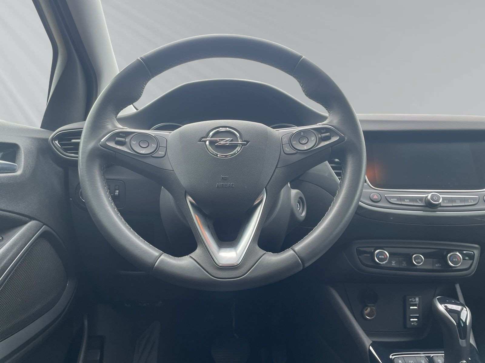 CROSSLAND ELEGANCE 1.2 KLIMA+LED+PANORAMA+LM+AT+