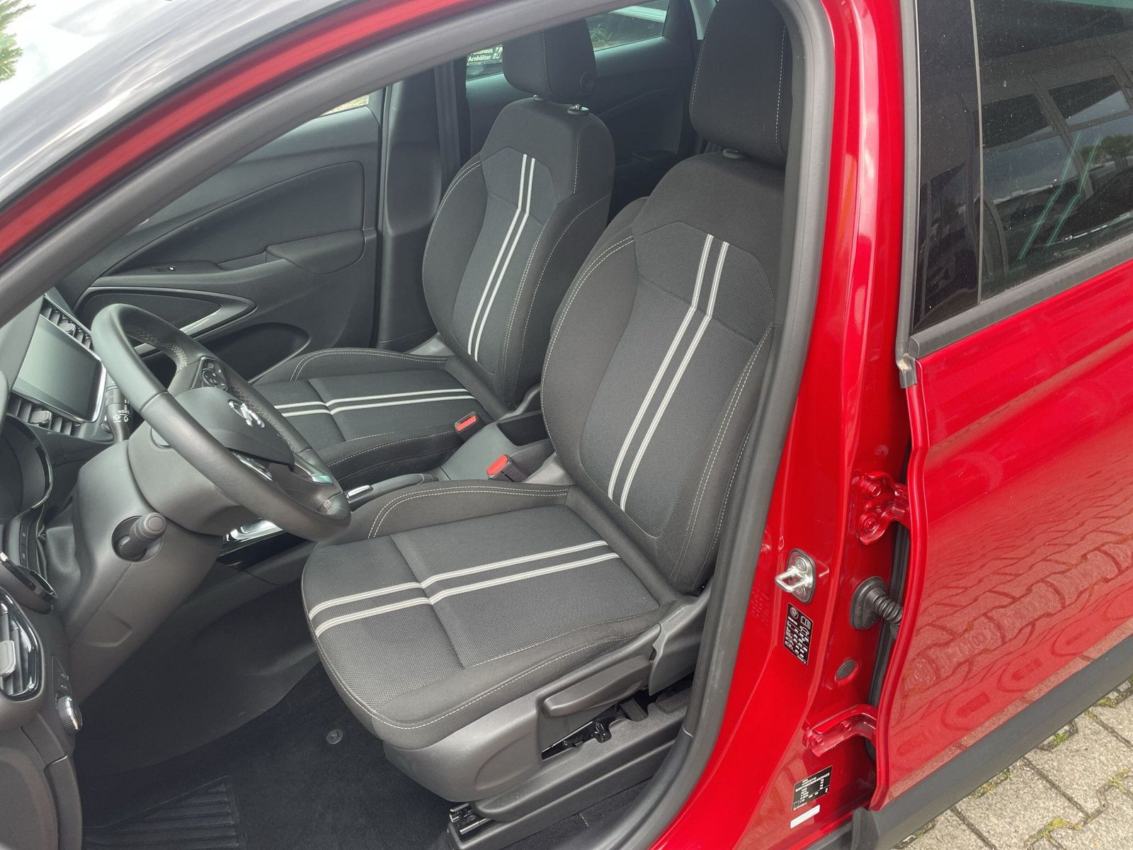 CROSSLAND ELEGANCE 1.2 KLIMA+LED+PANORAMA+LM+AT+