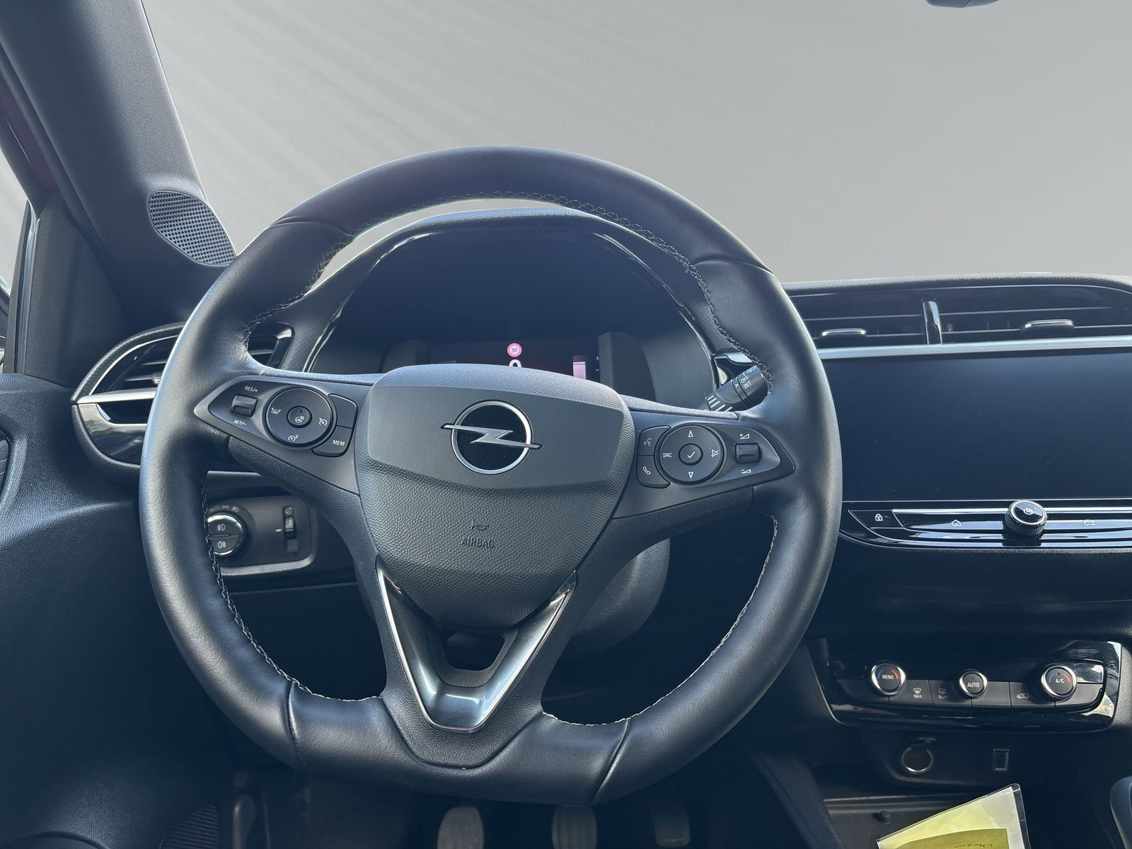 CORSA F GS 1.2 T 74KW +KAMERA+SHZ+LHZ+CARPLAY+LM