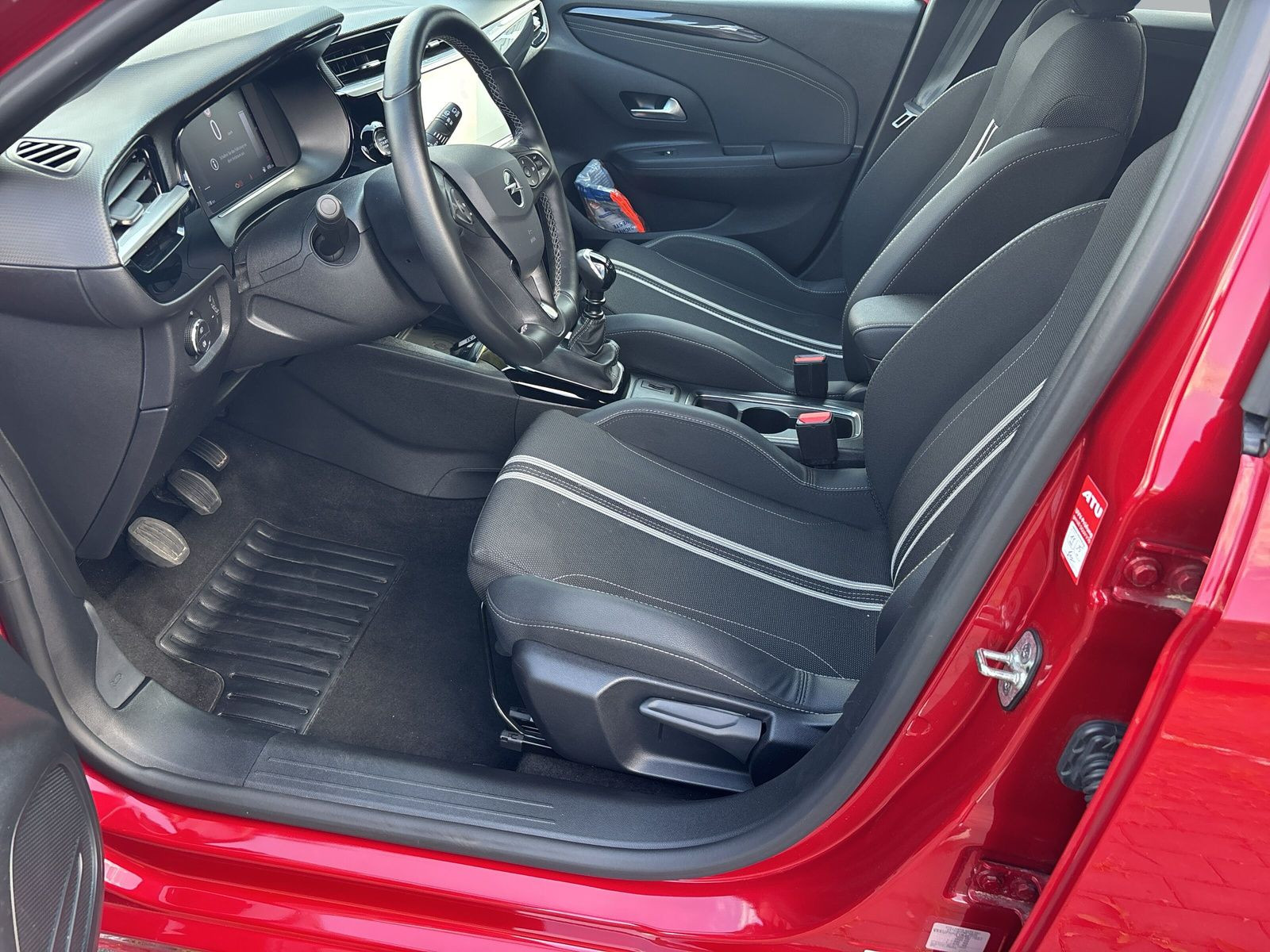 CORSA F GS 1.2 T 74KW +KAMERA+SHZ+LHZ+CARPLAY+LM