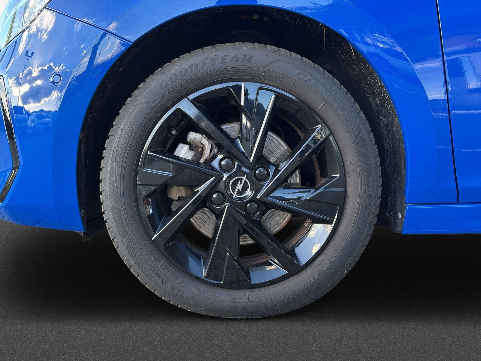 CORSA F GS 1.2 74KW KLIMA+PDC+NAVI+LED+SHZ+LHZ++