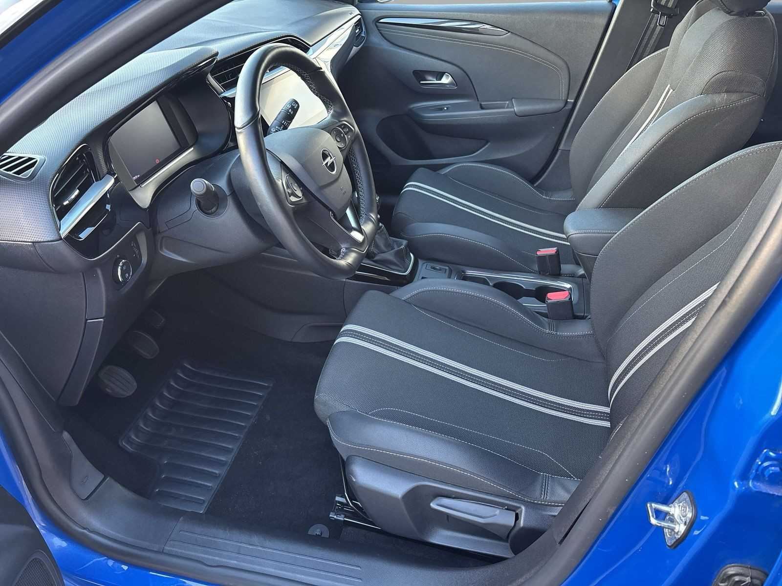 CORSA F GS 1.2 74KW KLIMA+PDC+NAVI+LED+SHZ+LHZ++