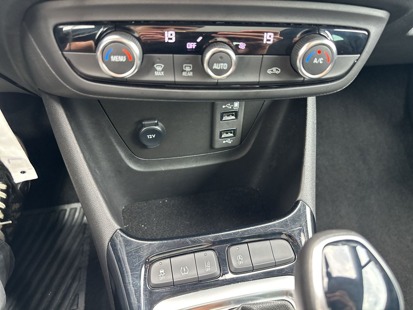 CROSSLAND ELEGANCE 1.2 TURBO S/S 96KW AT