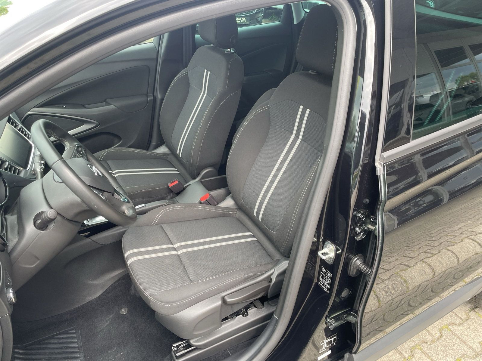 CROSSLAND ELEGANCE 1.2 KLIMA+LED+PANORAMA+LM+AT+