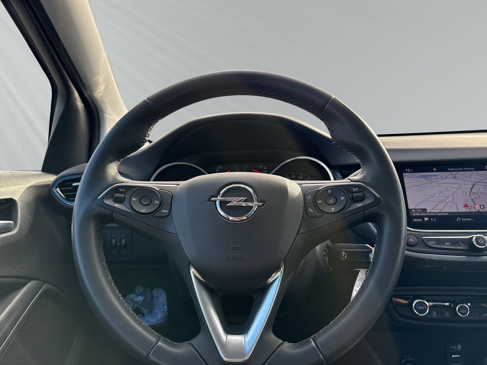 CROSSLAND ELEGANCE 1.2 +NAVI+ALLWETTER+CARPLAY++
