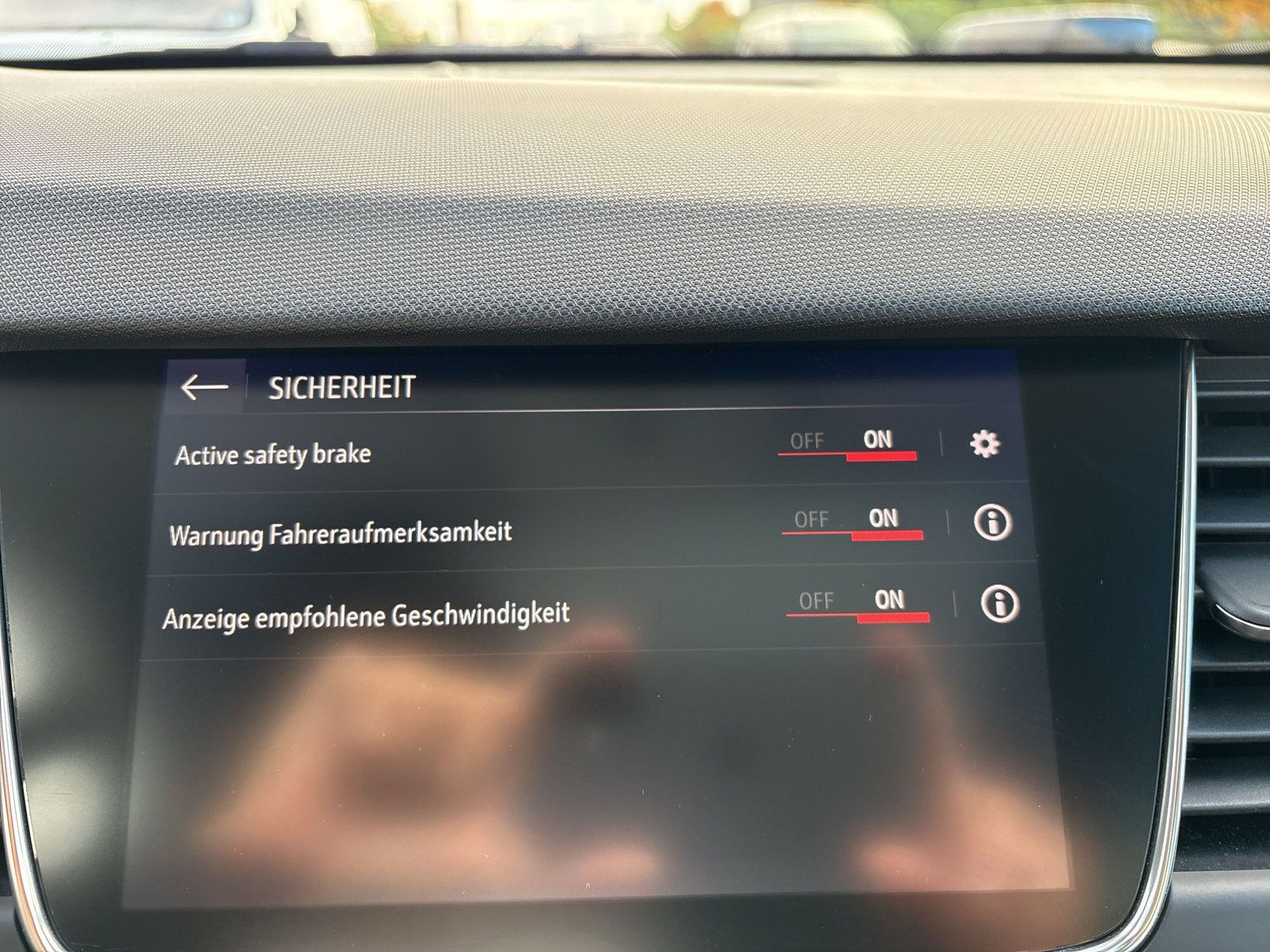 CROSSLAND ELEGANCE 1.2 +NAVI+ALLWETTER+CARPLAY++