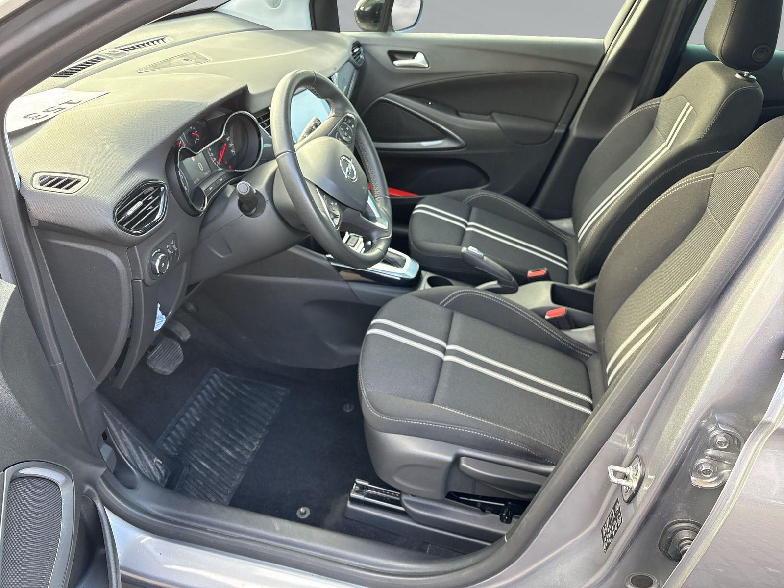 CROSSLAND ELEGANCE 1.2 +NAVI+ALLWETTER+CARPLAY++