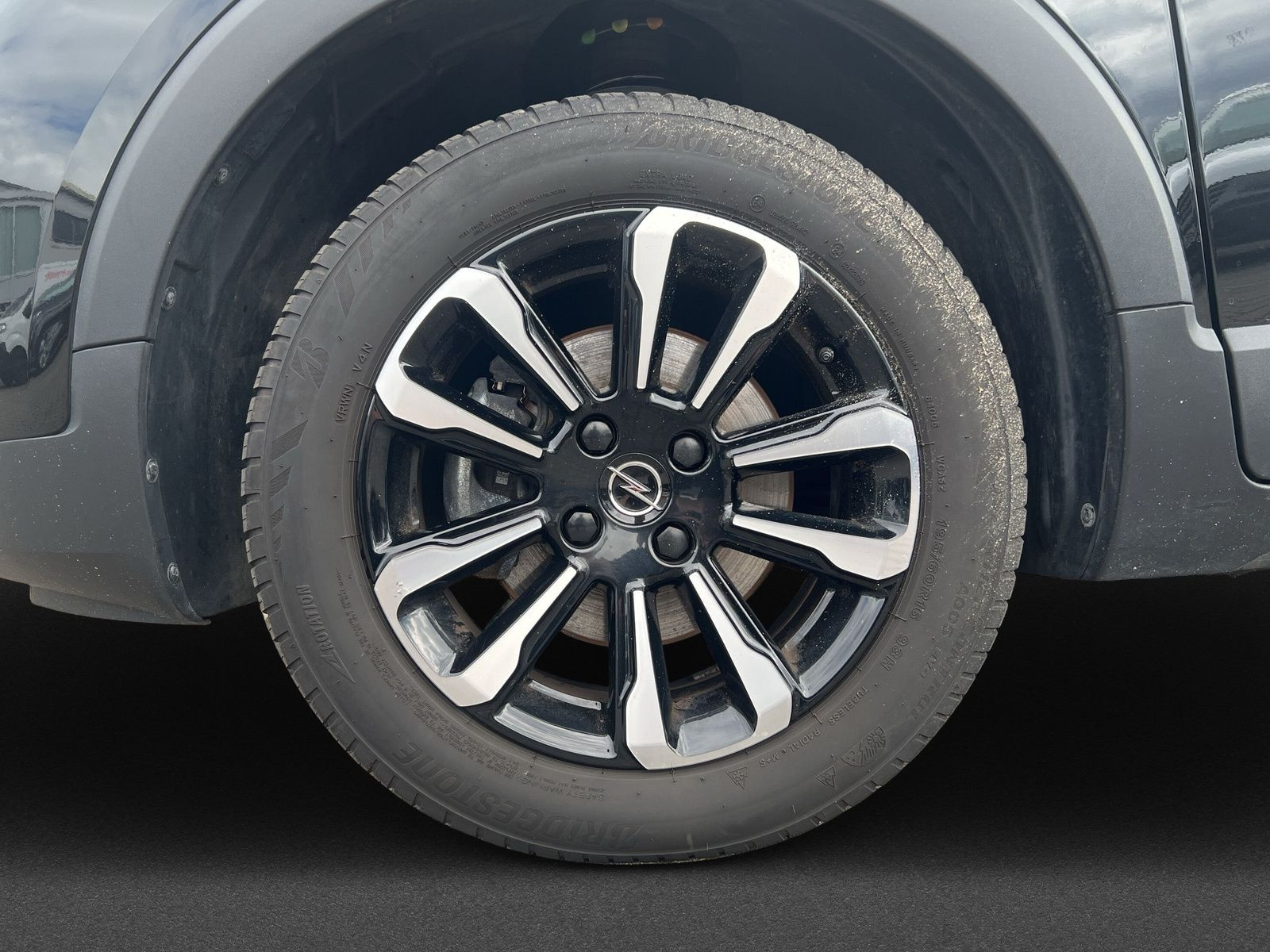 CROSSLAND ELEGANCE 1.2 T S/S 96KW AT +PANO+NAVI+