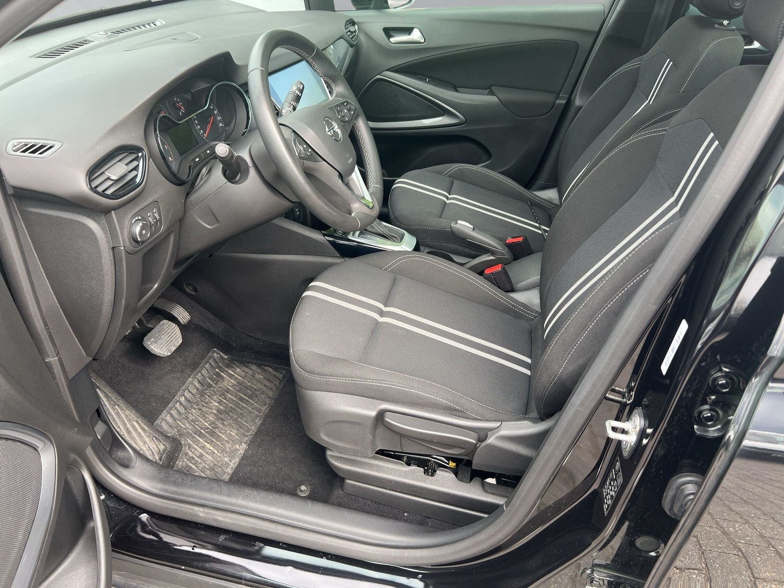 CROSSLAND ELEGANCE 1.2 T S/S 96KW AT +PANO+NAVI+