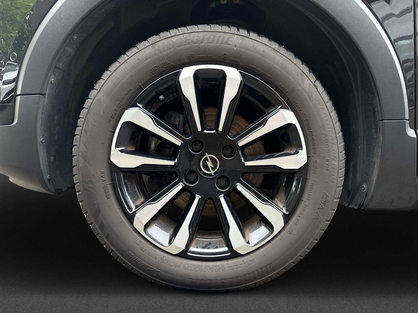 CROSSLAND ELEGANCE 1.2 TURBO S/S 96KW AT +NAV+LM