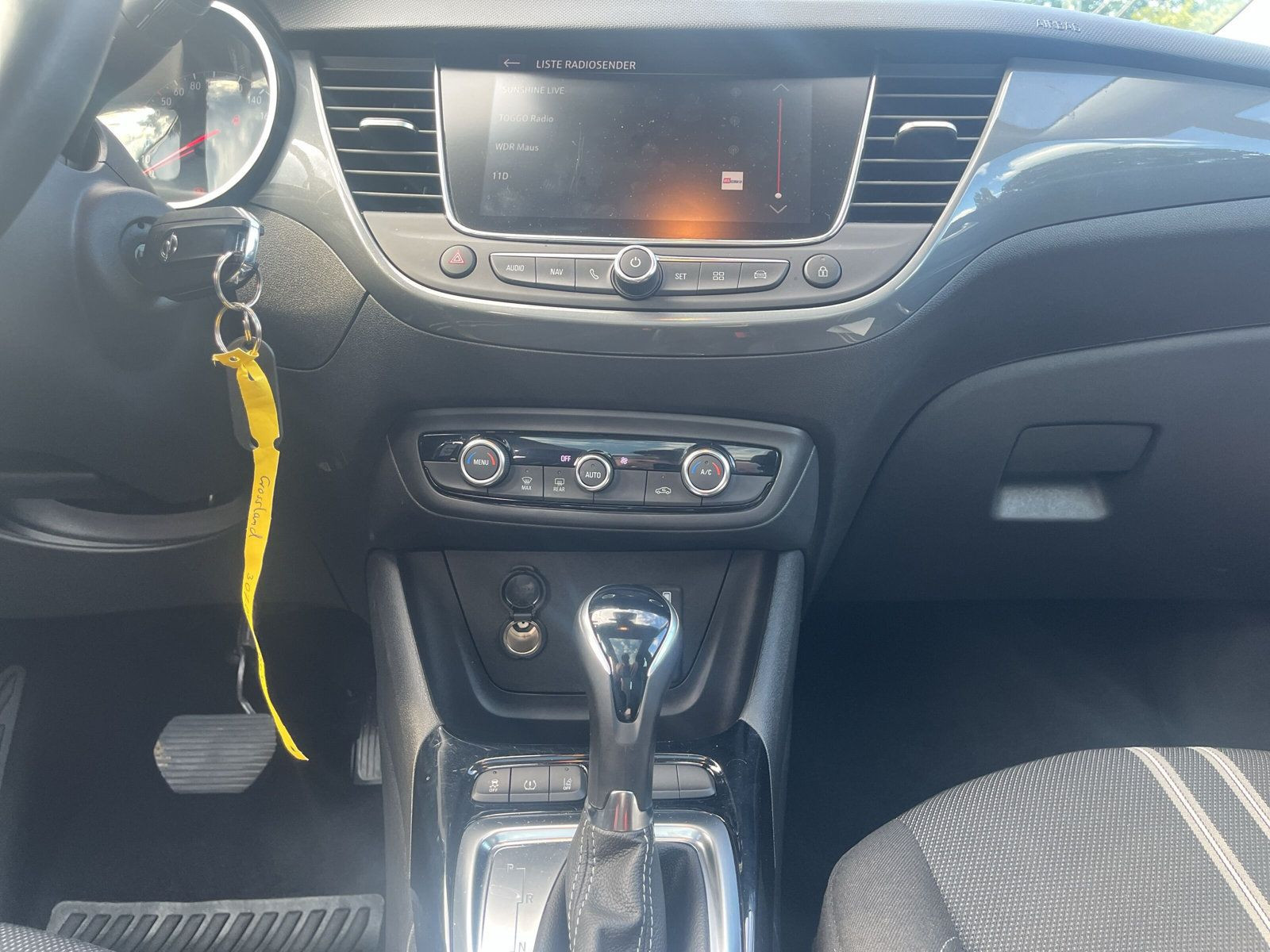 CROSSLAND ELEGANCE 1.2 TURBO+NAVi+KLIMAT+4SEAS++