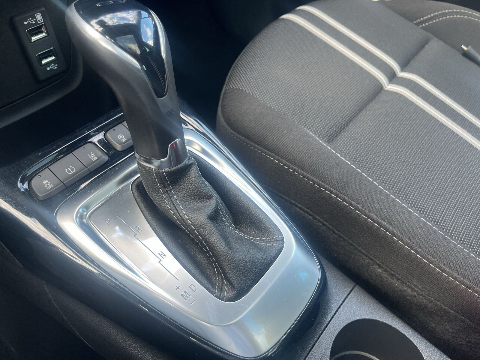 CROSSLAND ELEGANCE 1.2 TURBO+NAVi+KLIMAT+4SEAS++