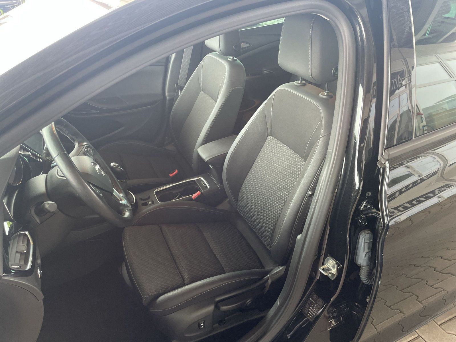 Astra K 5T 1.4 INNOVATION KLIMA+PDC+SHZ+LHZ+AHK+