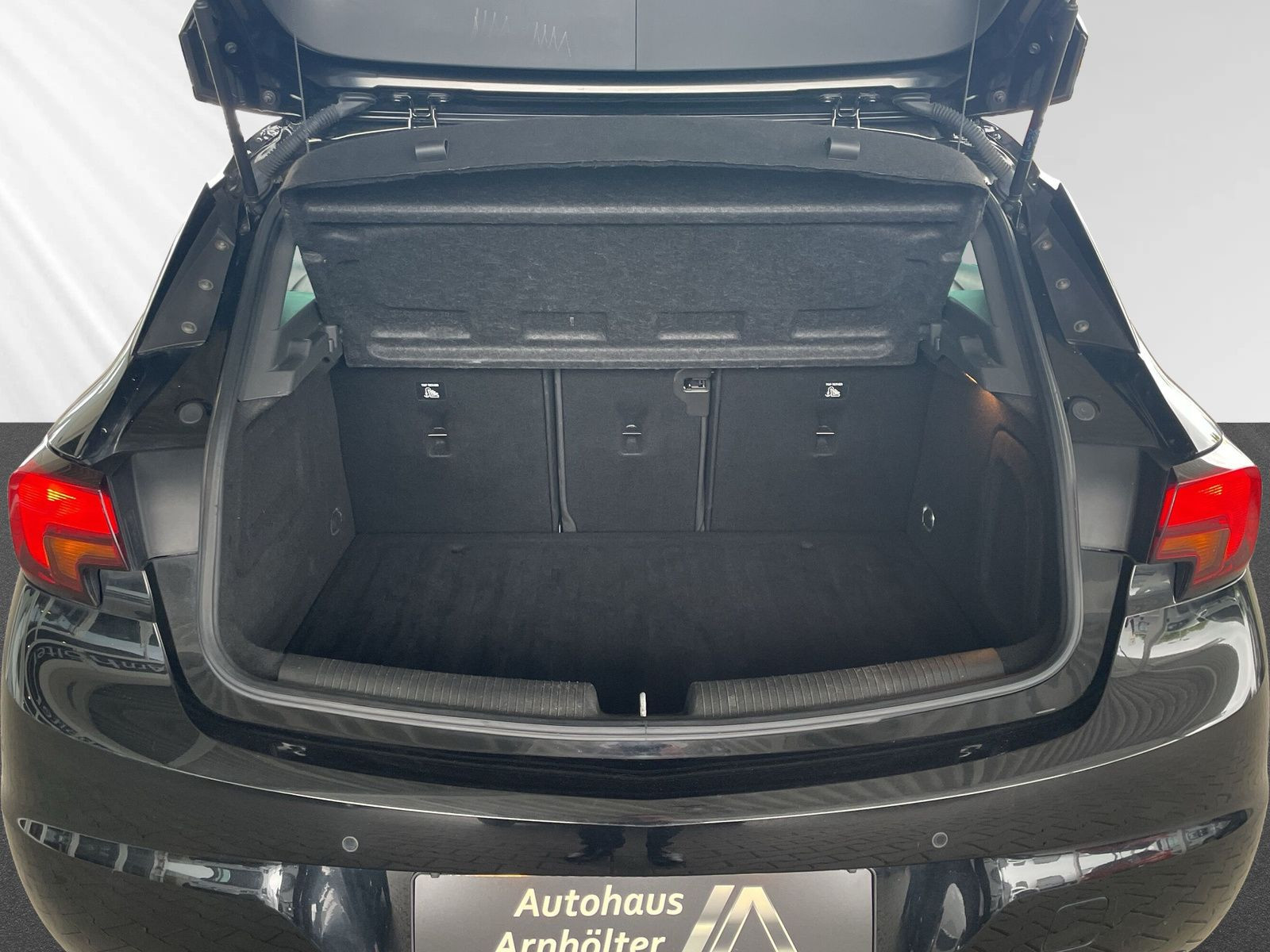 Astra K 5T 1.4 INNOVATION KLIMA+PDC+SHZ+LHZ+AHK+