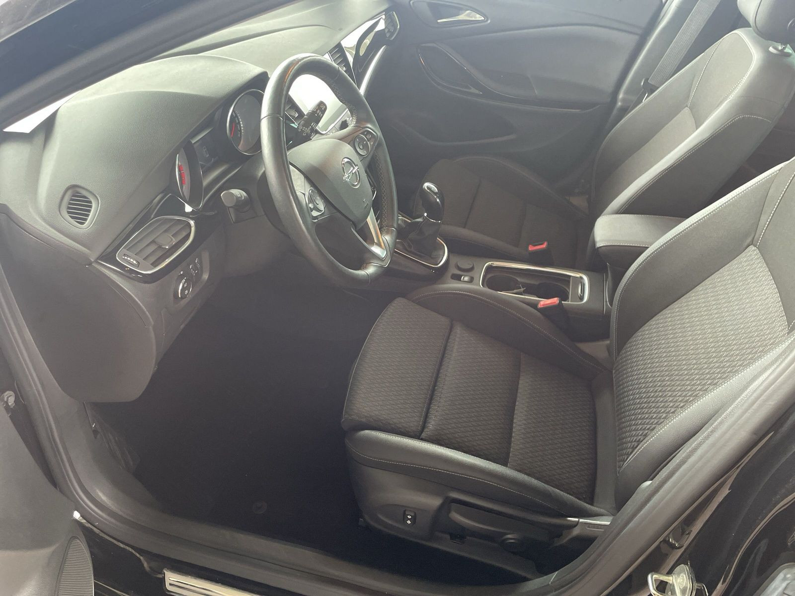 Astra K 5T 1.4 INNOVATION KLIMA+PDC+SHZ+LHZ+AHK+