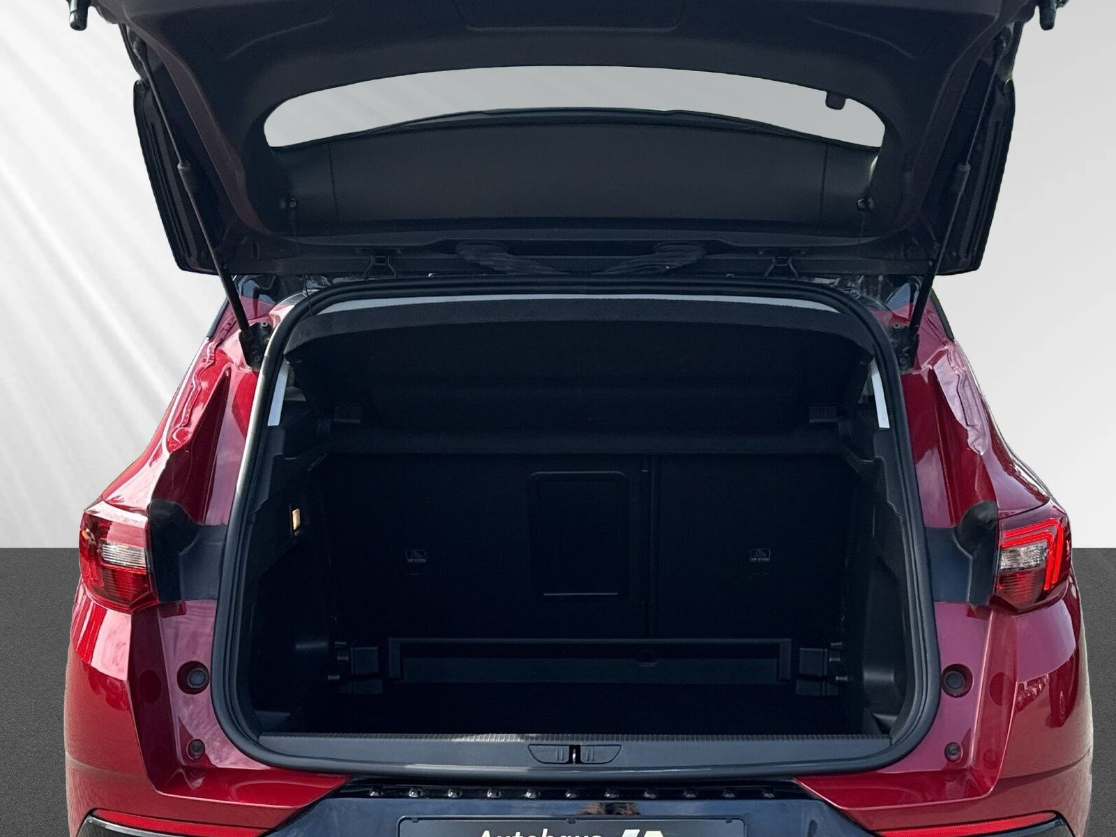 Grandland 1.2 GS ++AT+NAVI+PDC+CAM+CARPLAY+SHZ++