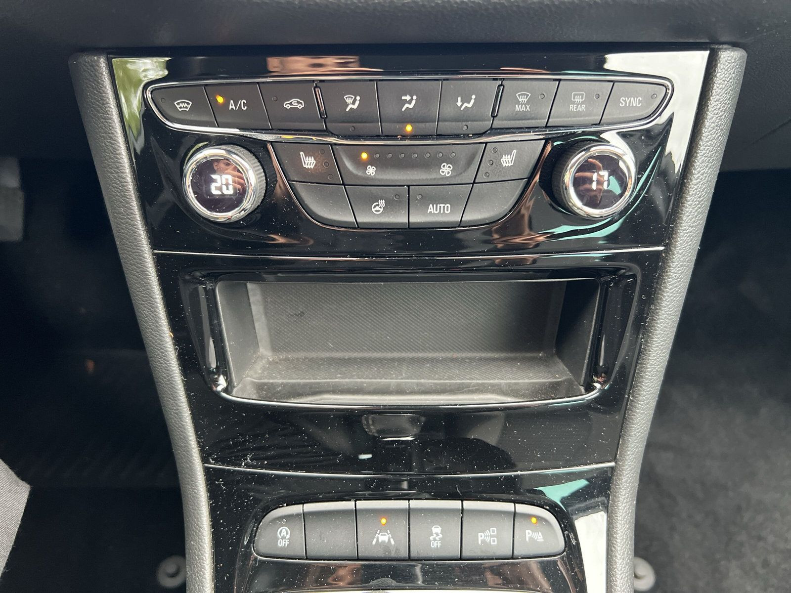 ASTRA K ST 1.2 Turbo+FRONTSCHHEIZ+ANHÄNGERK+SHZ+