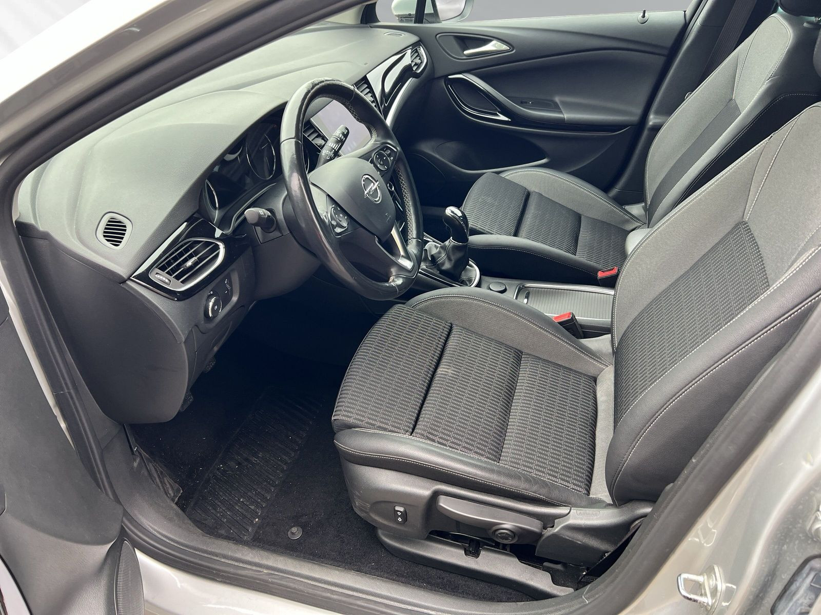 ASTRA K ST 1.2 Turbo+FRONTSCHHEIZ+ANHÄNGERK+SHZ+