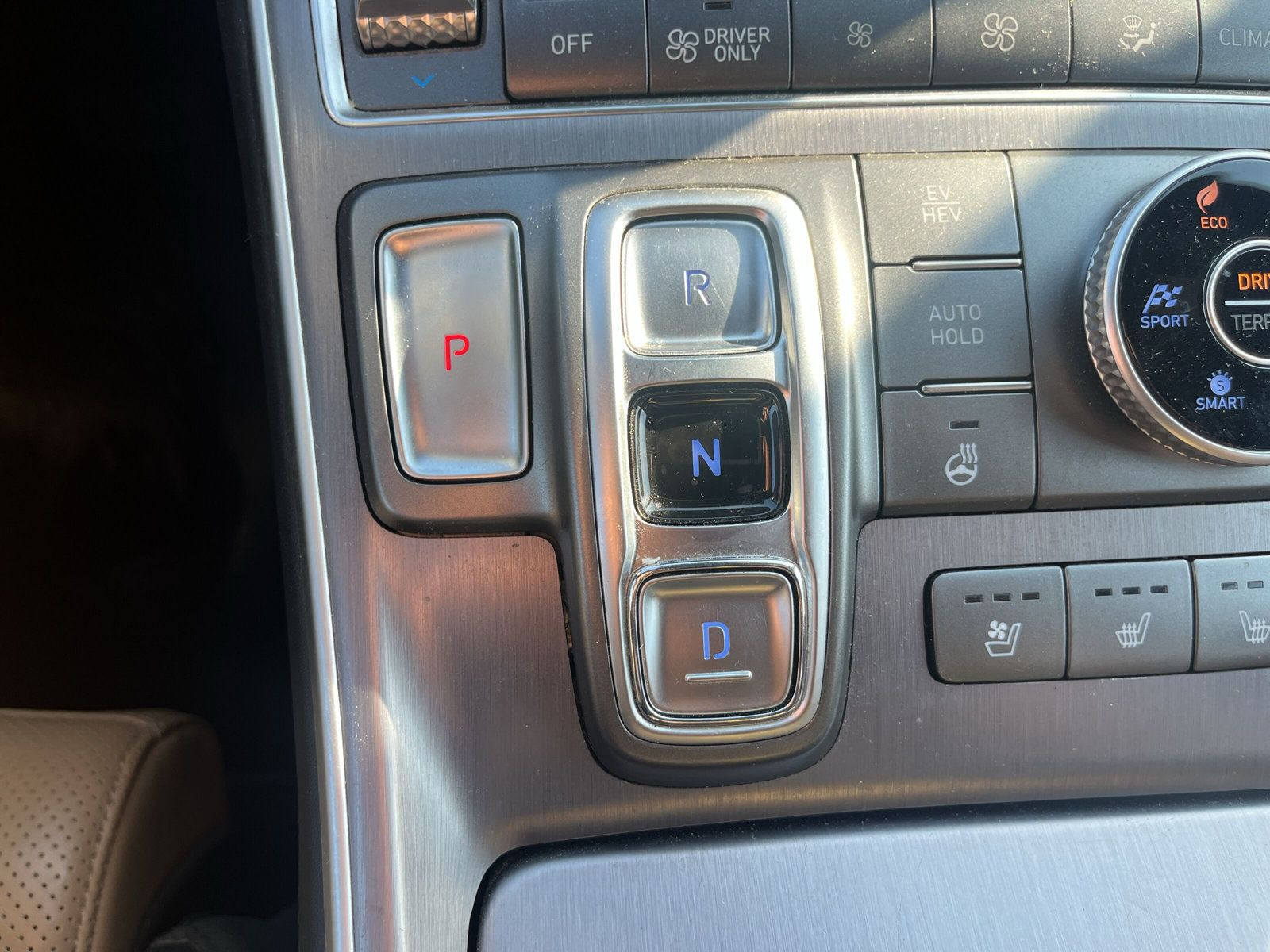 SANTA FE Hyundai1.6 T-GDI Plug-In Signature  4WD