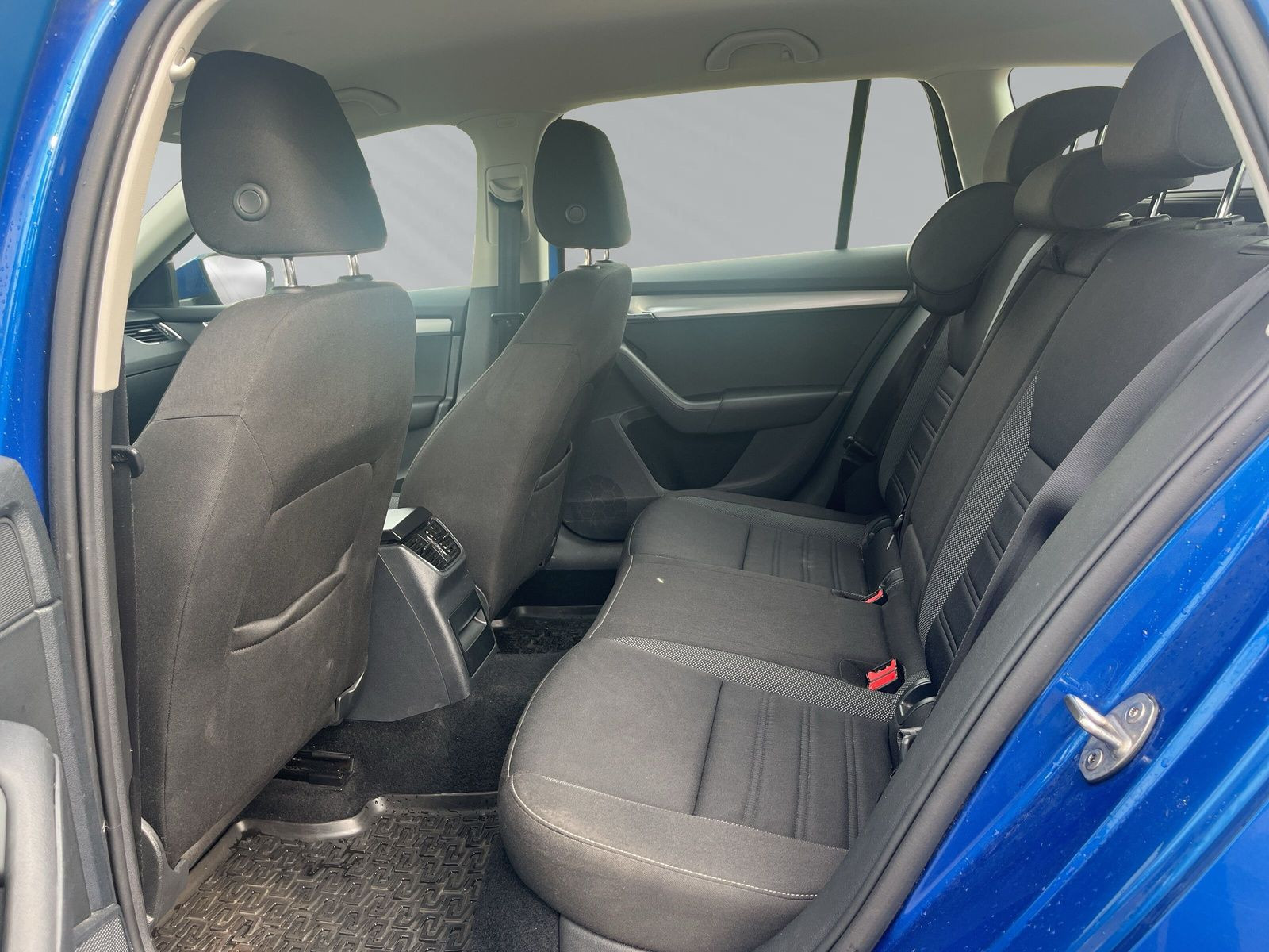 Octavia Combi 1.5 TSI ACT Ambition+PDC+SHZ+PLAY+