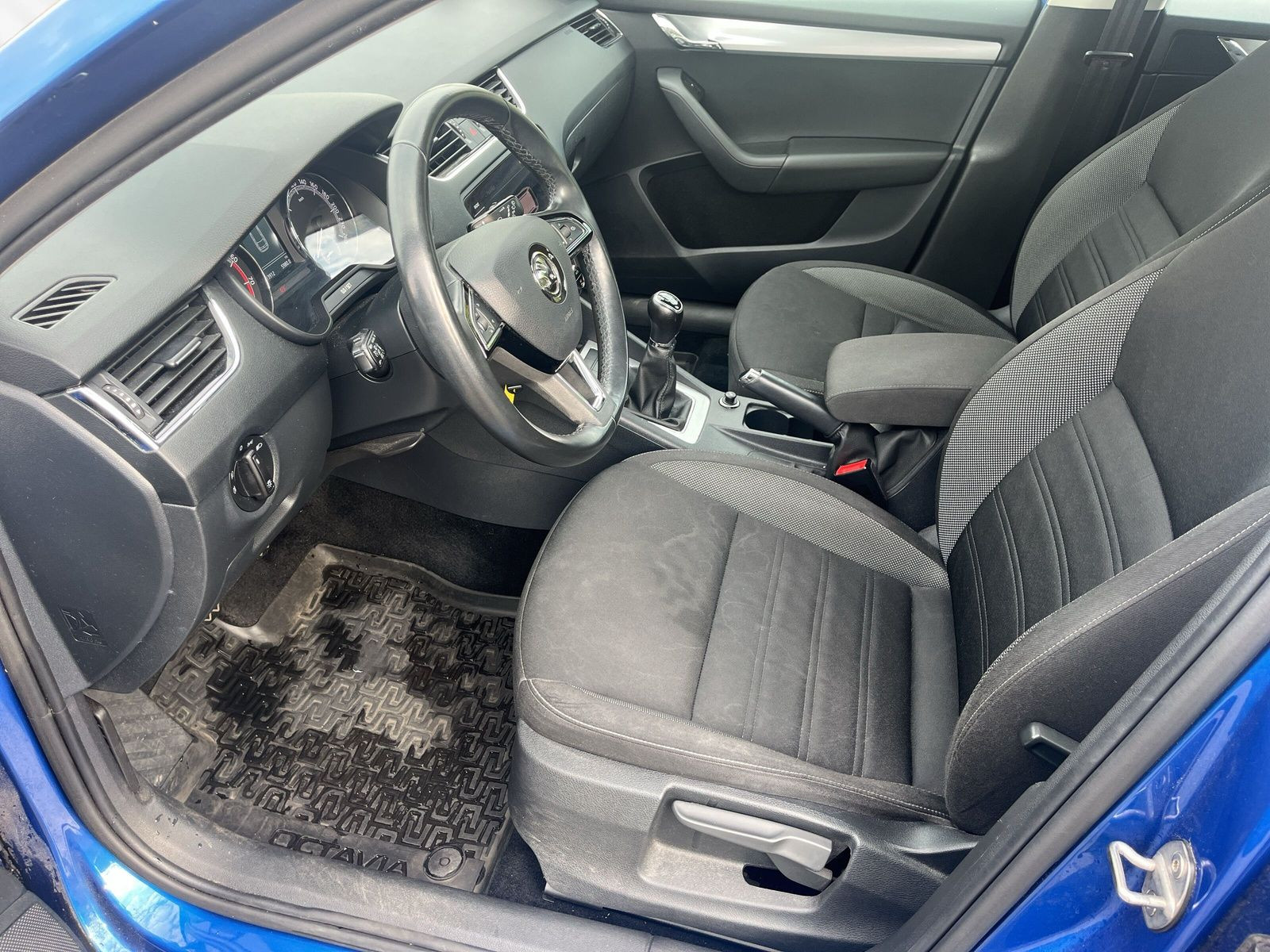 Octavia Combi 1.5 TSI ACT Ambition+PDC+SHZ+PLAY+