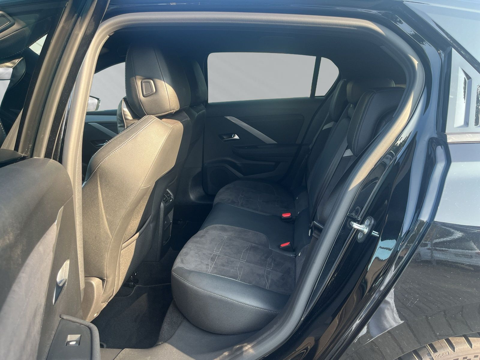 ASTRA L 5T GS 1.2 TURBO+SHZ+LHZ+NAVI+CAM+4S+PDC