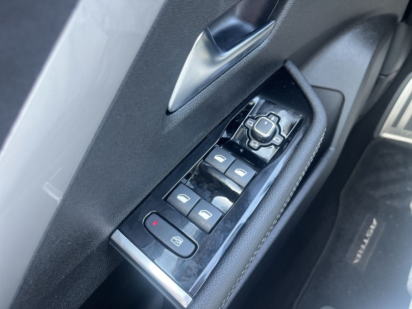 ASTRA L 5T GS 1.2 TURBO+SHZ+LHZ+NAVI+CAM+4S+PDC