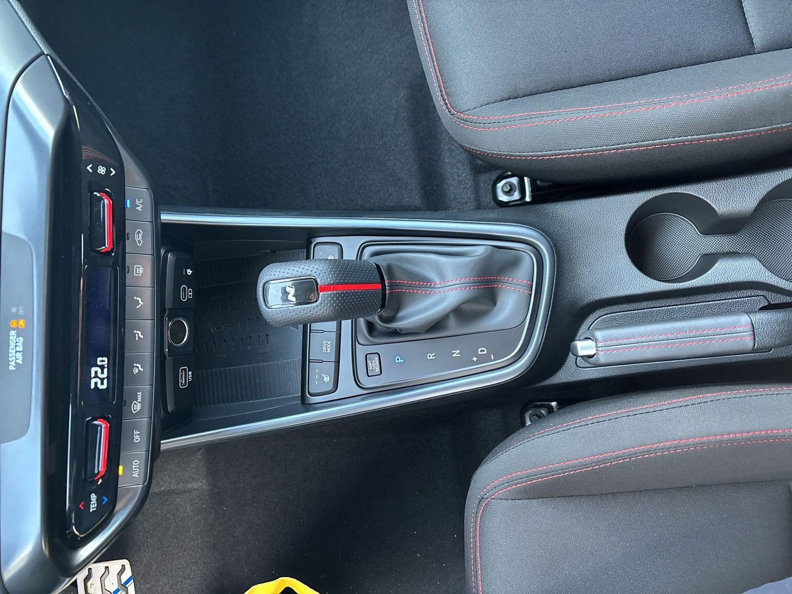 i20 FL MY25 1.0 T-GDI 7-DCT 2WD N Line, Dachlack