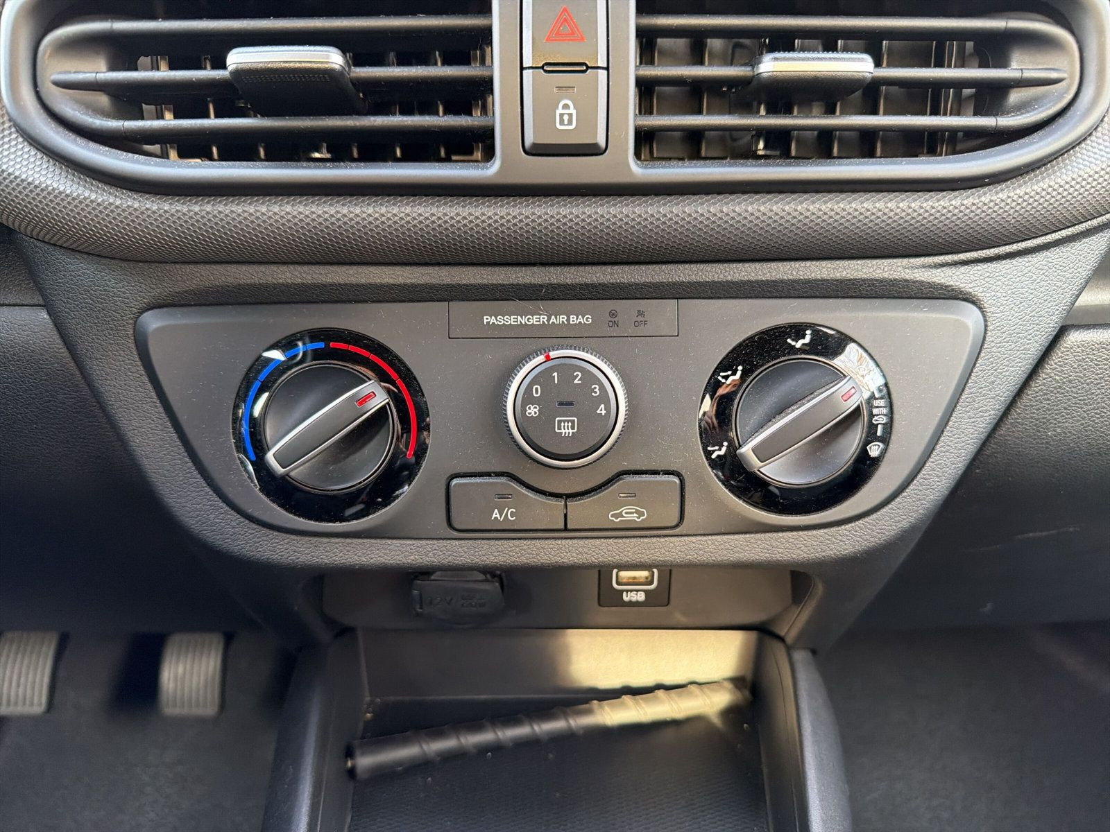 i10 1.0 CONNECT&GO +NAVI+KAMERA+CARPLAY+SHZ+LHZ+