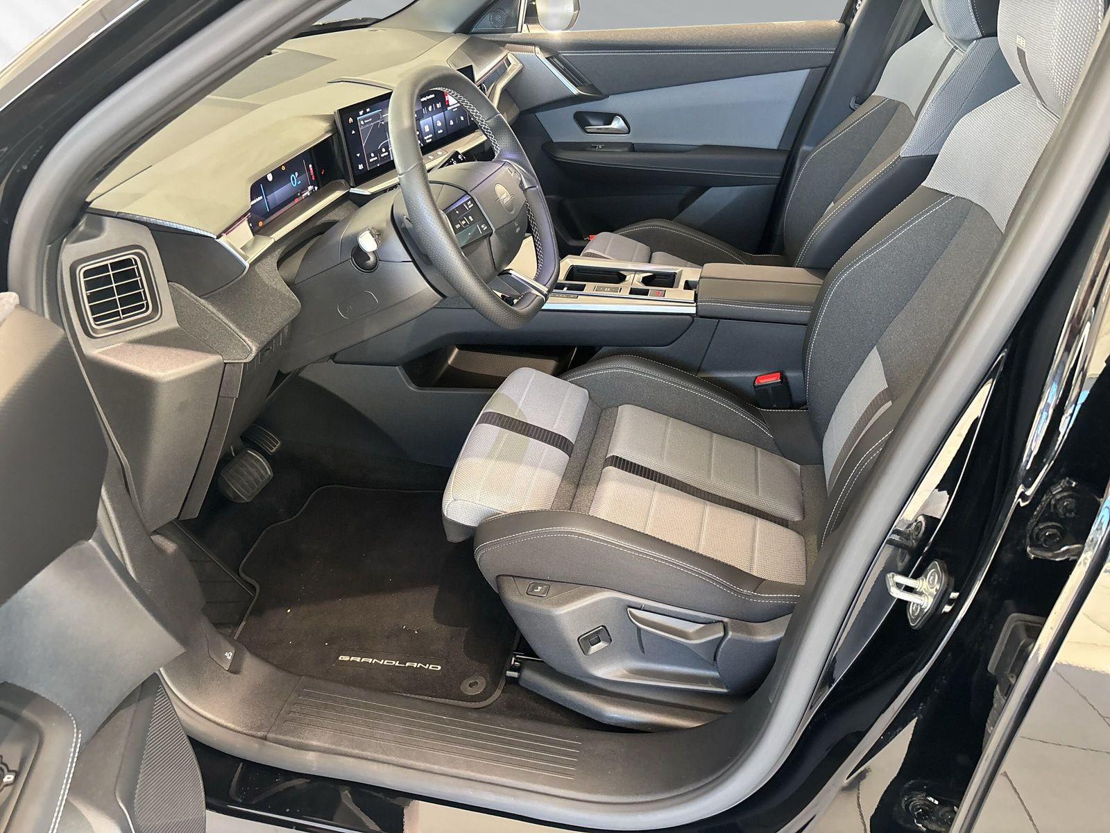 Grandland B GS 1.2 Hybrid 48V100KW +KAMERA+