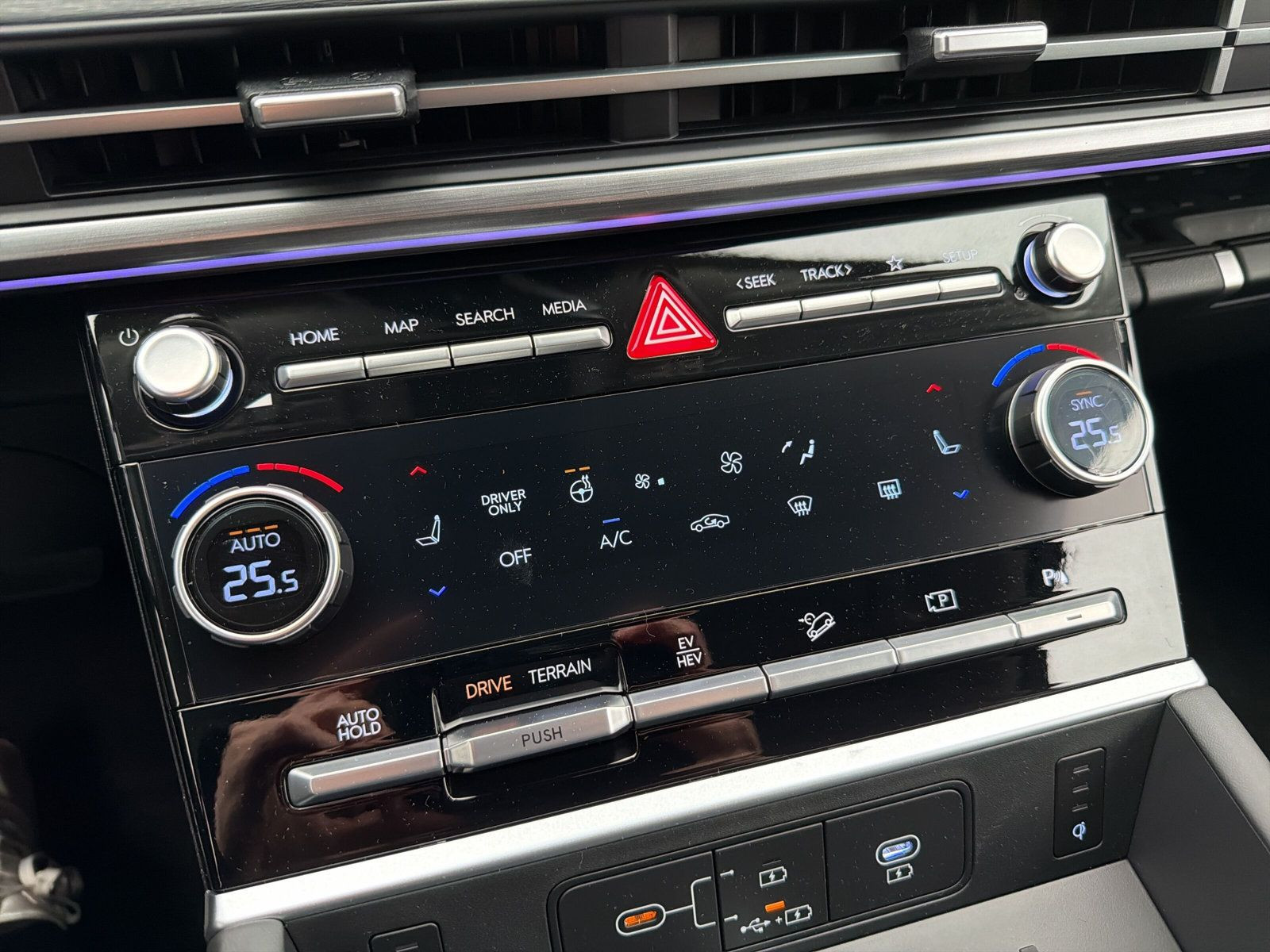 SANTA FE MY25 PHEV 5S 1.6 T-GDI SIGNATURE +KP+TP